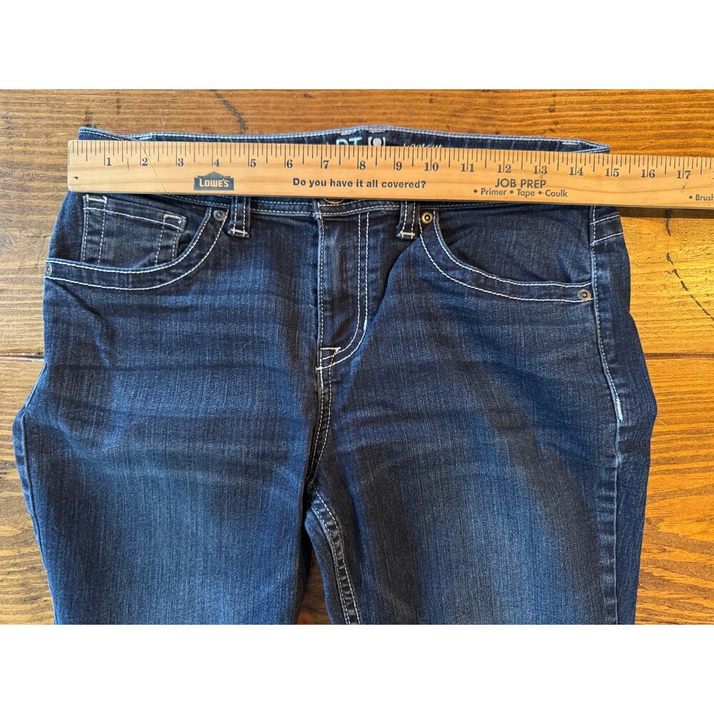 APT. 9 Bootcut Jeans Women's Size 8 Blue Mid Rise Dark Wash 5-Pocket Button Back - Picture 5 of 10